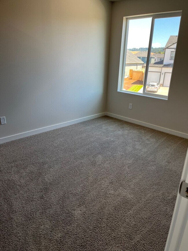 Building Photo - New Home in the Desirable Millican Creek D...