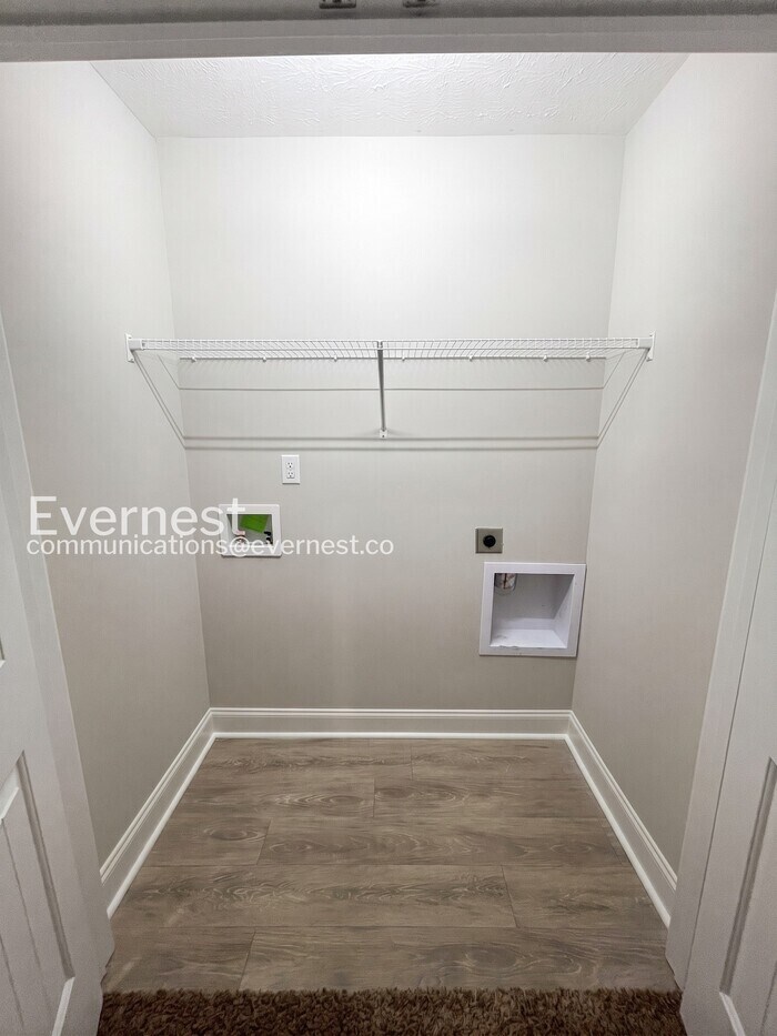 Building Photo - 1000 Henry Pl Blvd