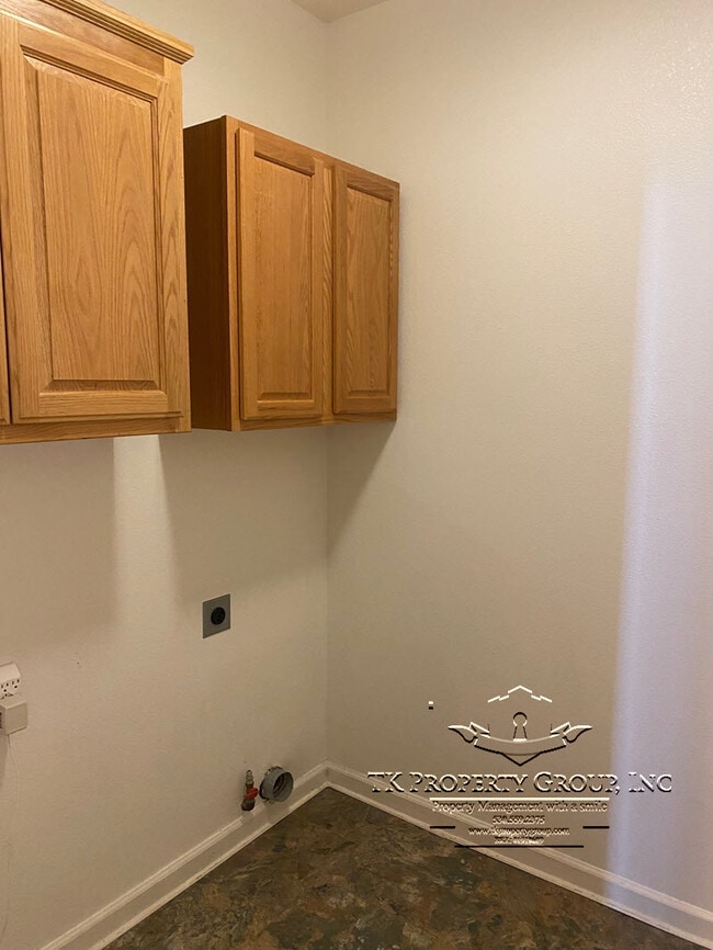 Building Photo - 108 Scotia Pines Cir