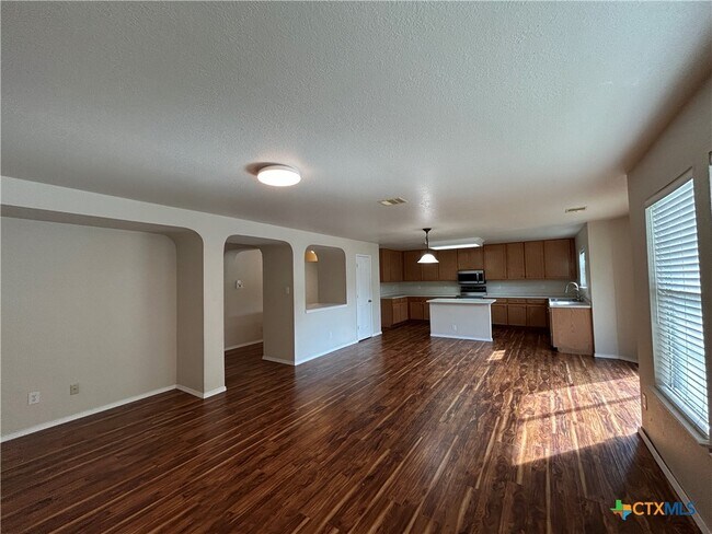 Building Photo - 424 Copper Hill Dr