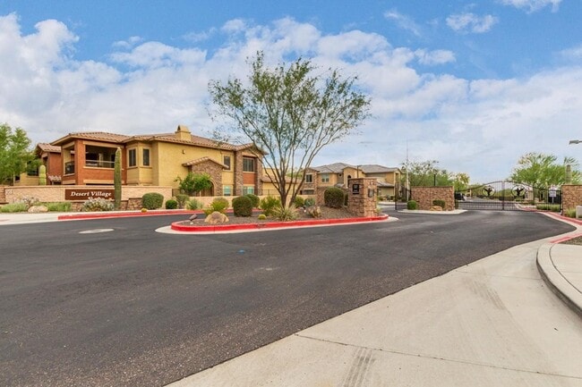 Building Photo - 2425 W Bronco Butte Trl