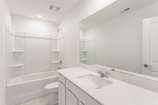 Building Photo - 4 Bed 3 Bath New Build! Available Now!