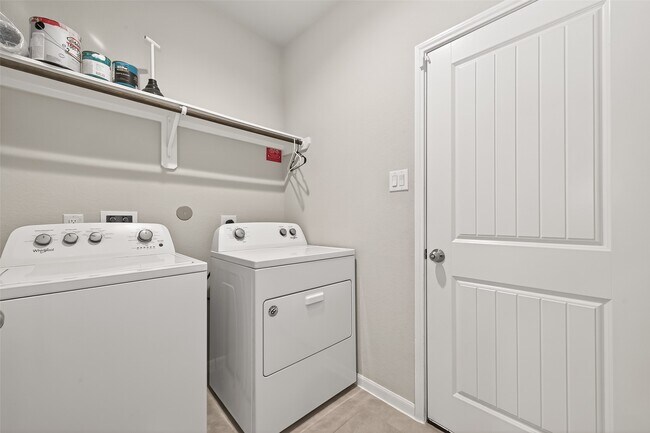 Building Photo - 219 Verde Lake Way