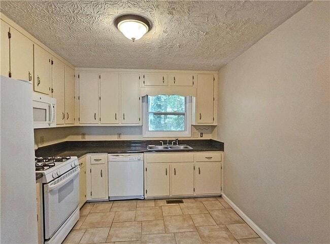 Building Photo - 5530 Deerfield Pl