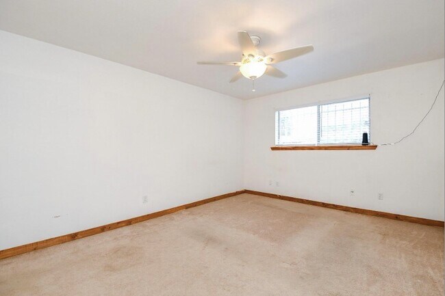 Building Photo - 7233 Beechnut St