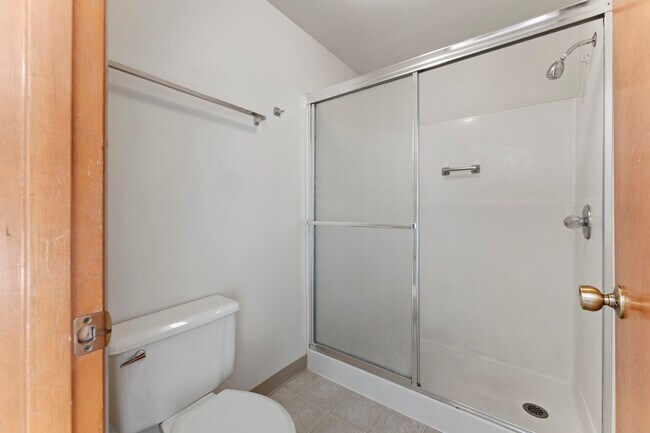 Building Photo - 7050 SW 174th Ave