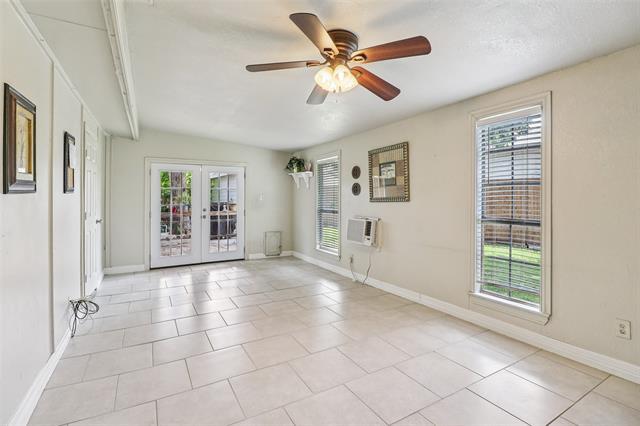 Building Photo - 2622 Briar Hill Dr