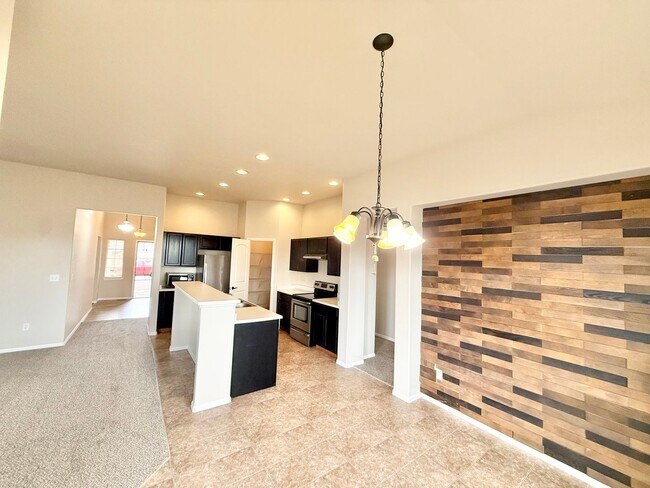 Building Photo - Move in ready home on Keagster