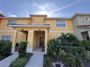 Building Photo - 3075 Beach Palm Ave