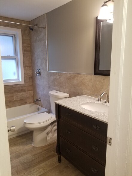 Building Photo - 108 Park Ave