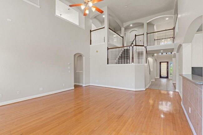 Building Photo - 3531 Shoreview Ln