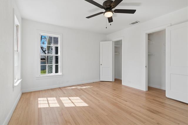 Building Photo - 602 W Pecan St