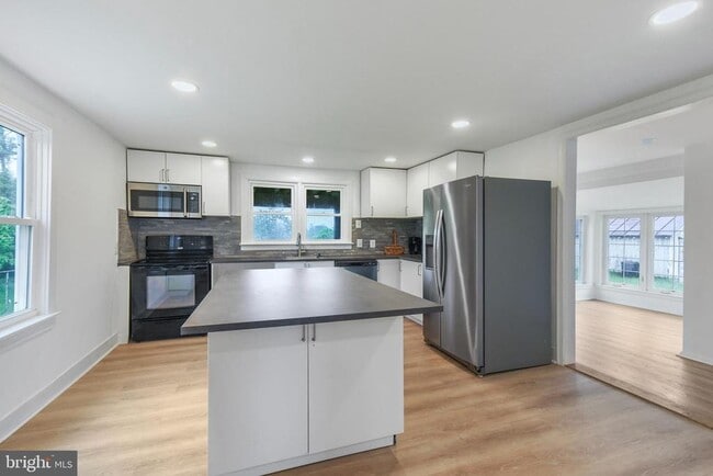 Building Photo - 151 Concert Ln