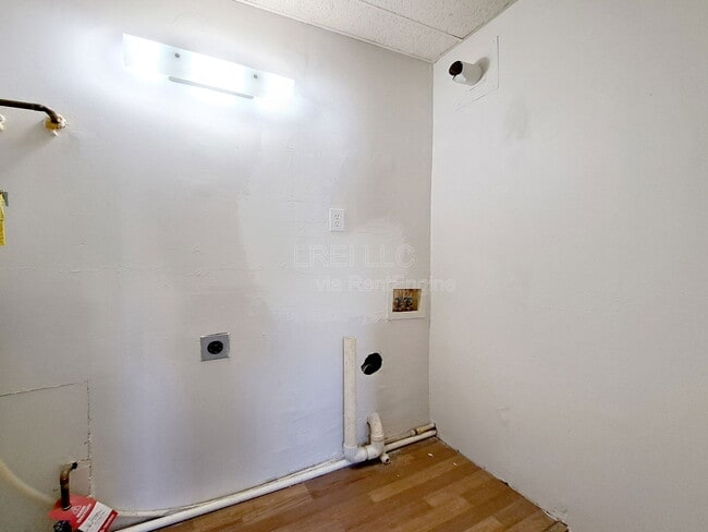 Building Photo - 2713 Rodman St
