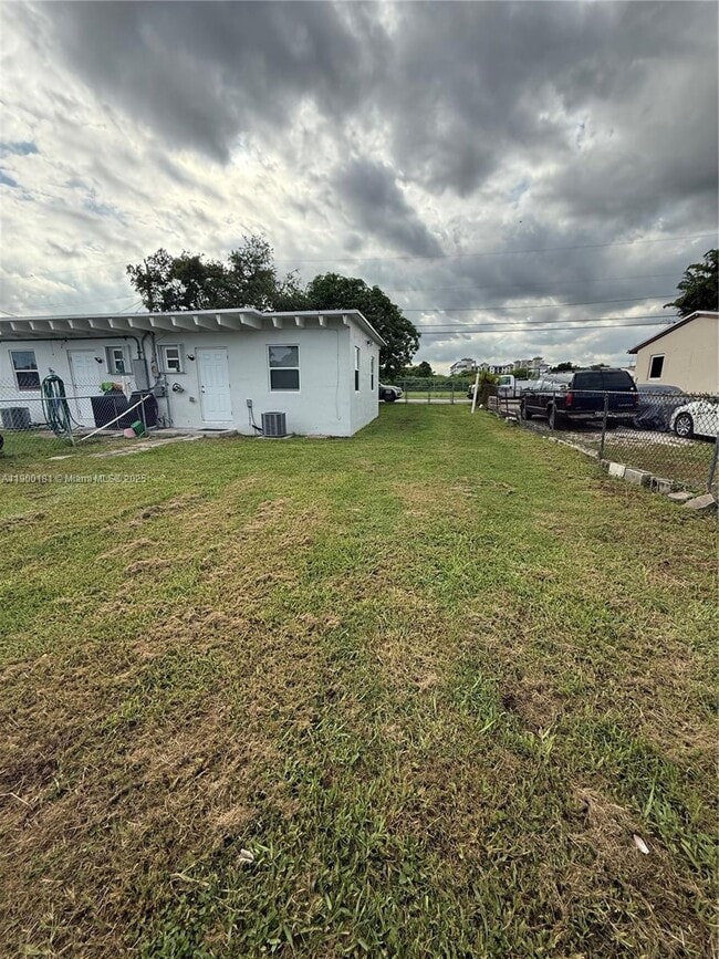Building Photo - 26741 SW 139th Ave
