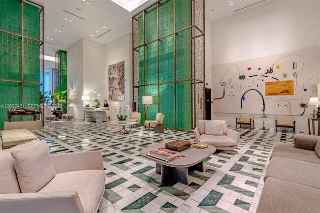 Building Photo - 801 S Miami Ave