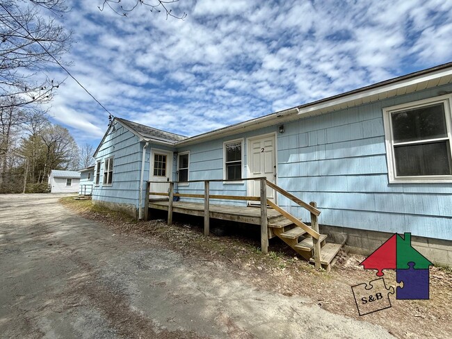 Building Photo - 150 Fairground Rd
