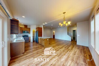 Building Photo - 837R