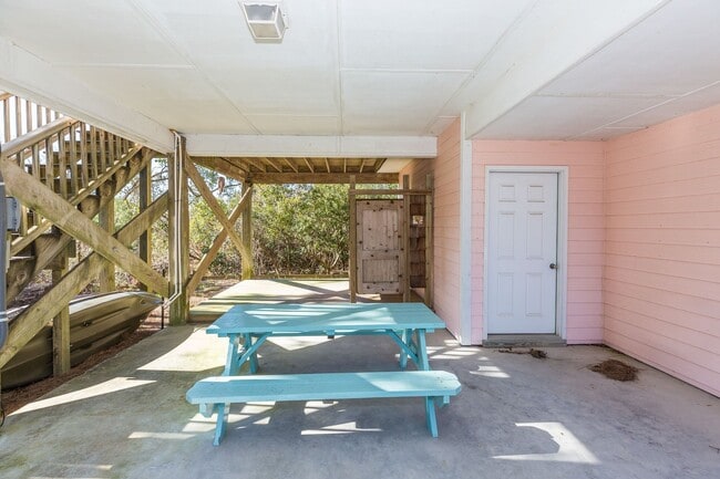 Building Photo - OFF-SEASON MONTHLY RENTAL STARTING JANUARY...