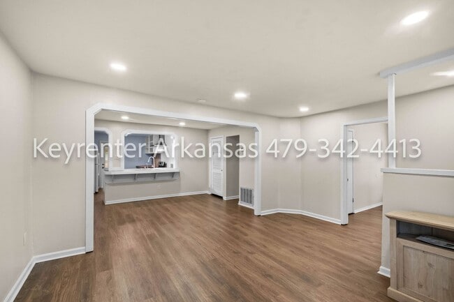 Building Photo - Classic Fayetteville Charm Near Dickson Street with Stunning Outdoor Space
