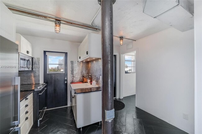 Building Photo - 360 Meridian Ave