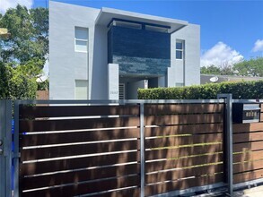 Building Photo - 3663 SW 15th St