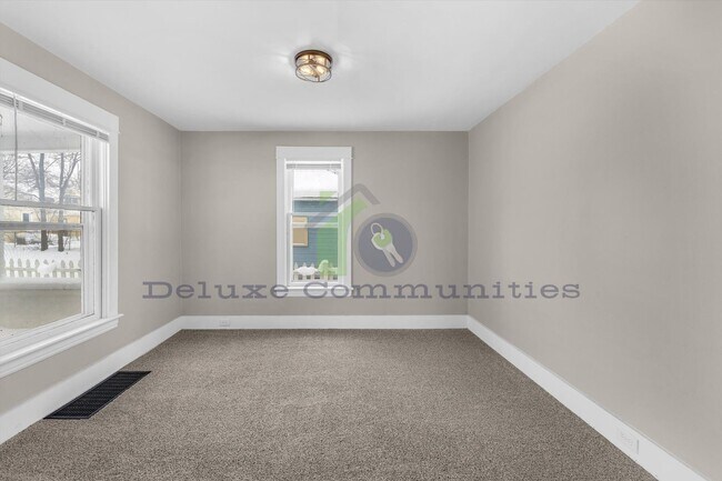 Building Photo - SHORT TERM LEASE!!! Beautiful Remodeled 3 Bedroom- West Side!