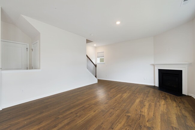 Building Photo - 206 Marathon Ln