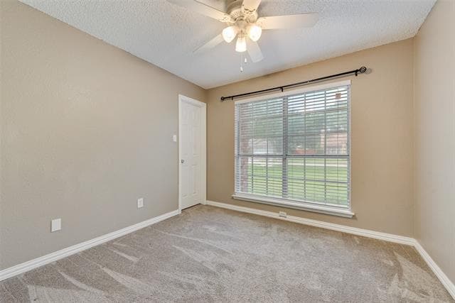 Building Photo - 4958 Briar Oaks Ln