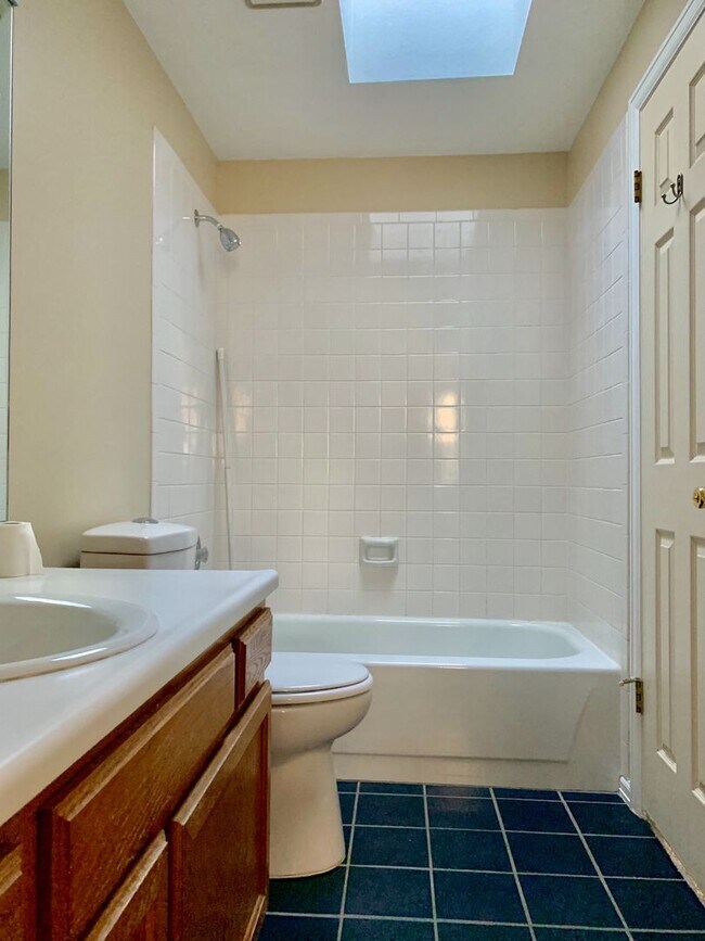 Building Photo - Old Town Louisville Home for Lease near Coal Creek Trails!