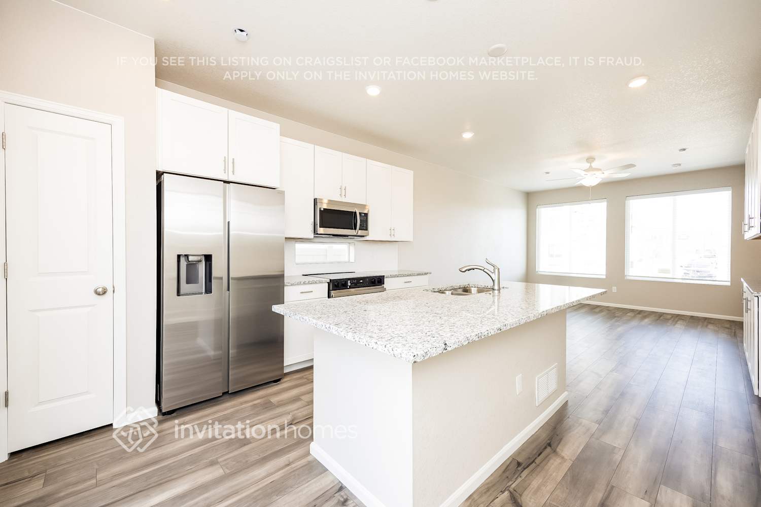 Building Photo - 5627 Bowerman Ln