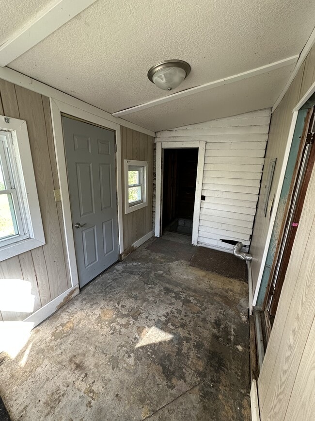 Building Photo - 1531 Johnson Ave