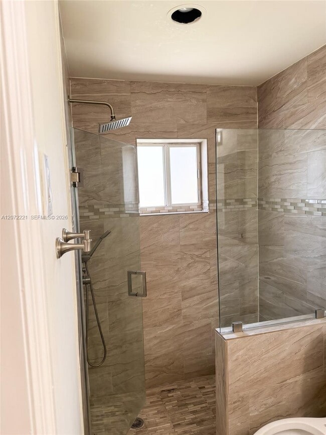 Building Photo - 1599 Palermo Dr