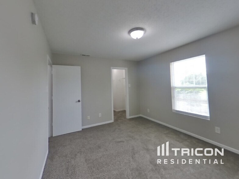 Building Photo - 2993 Hearthside Dr