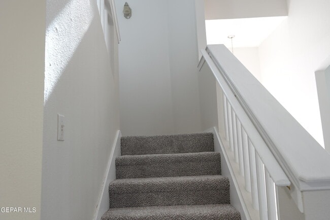 Building Photo - 661 Paseo Sereno Dr