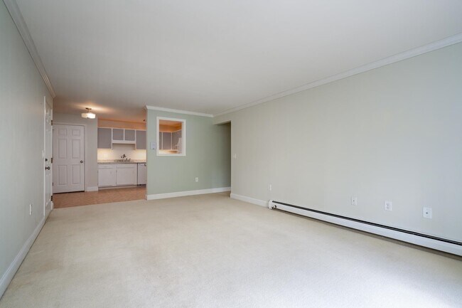 Building Photo - 11 Northbrook Dr