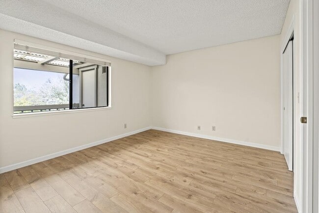 Building Photo - 5481 Cribari Green