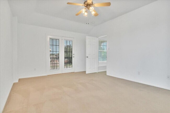 Building Photo - 1402 Grafton Ln