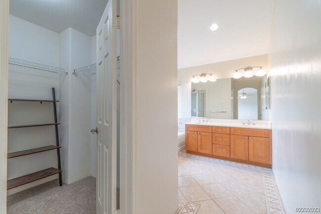 Building Photo - 3br/2.5 ba Single Family Home in Ocean Pointe