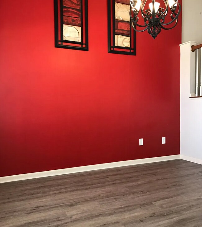 Building Photo - Beautiful end condo in great Powell location!!