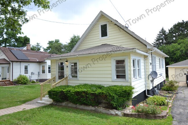 Building Photo - 314 Illinois St