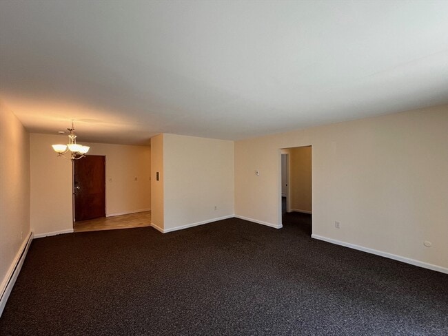 Building Photo - 33 Paul St