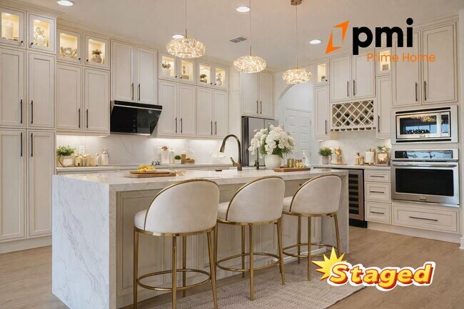 Building Photo - "Spacious Elegance Awaits: 5-Bedroom Home with 3.5 Baths in Winter Garden"