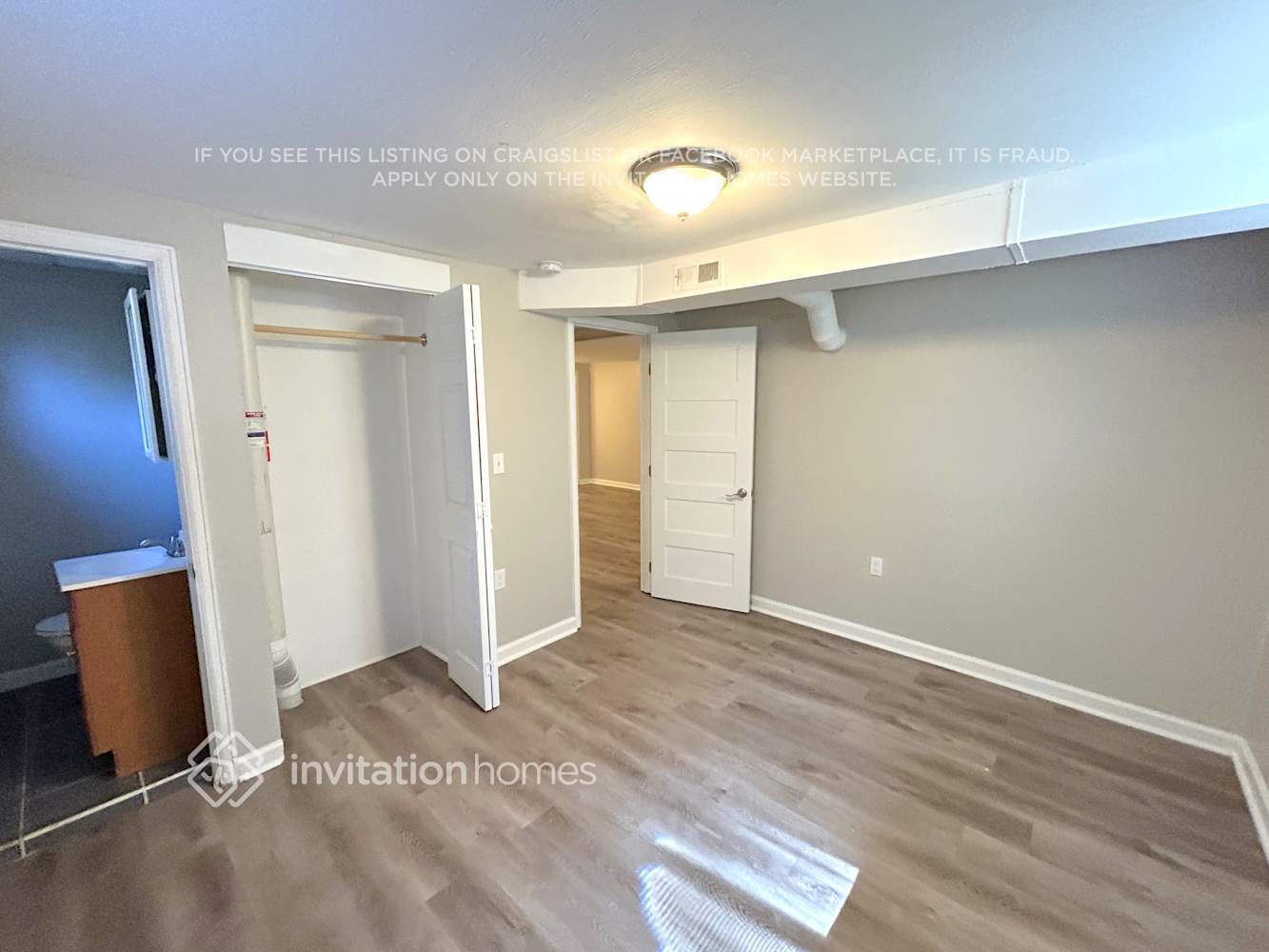 Building Photo - 8531 Crescent Dr