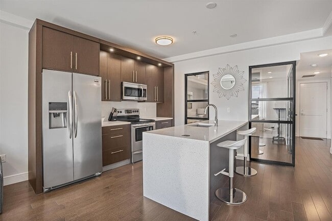 Building Photo - 6401 Park Ave