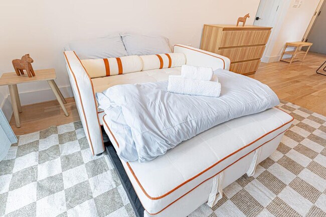 Building Photo - 1255 Decatur St