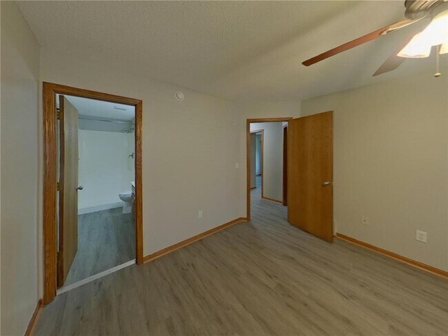Building Photo - 739 Ashley Dr