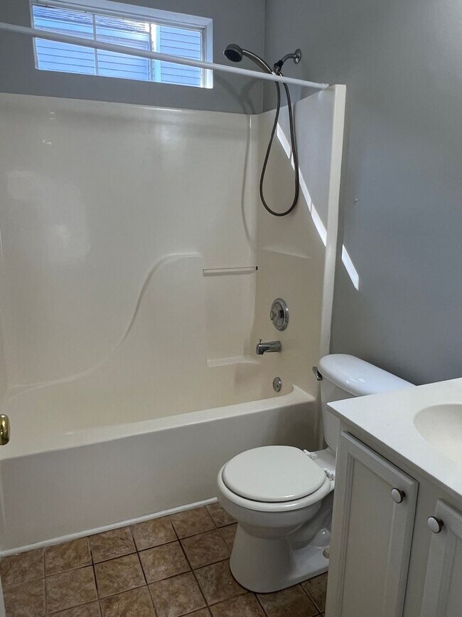 Building Photo - 281 Old Bridge Dr