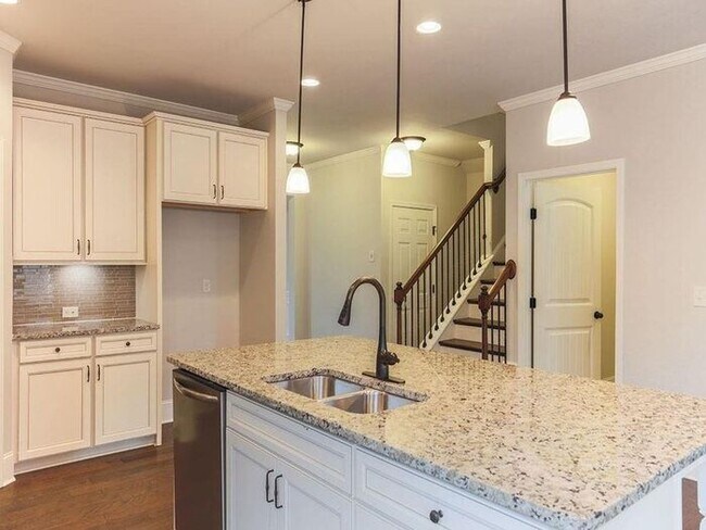 Building Photo - 5985 Carruth Lake Dr