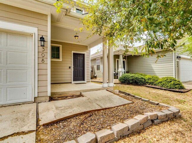 Building Photo - 398 Wapiti Rd